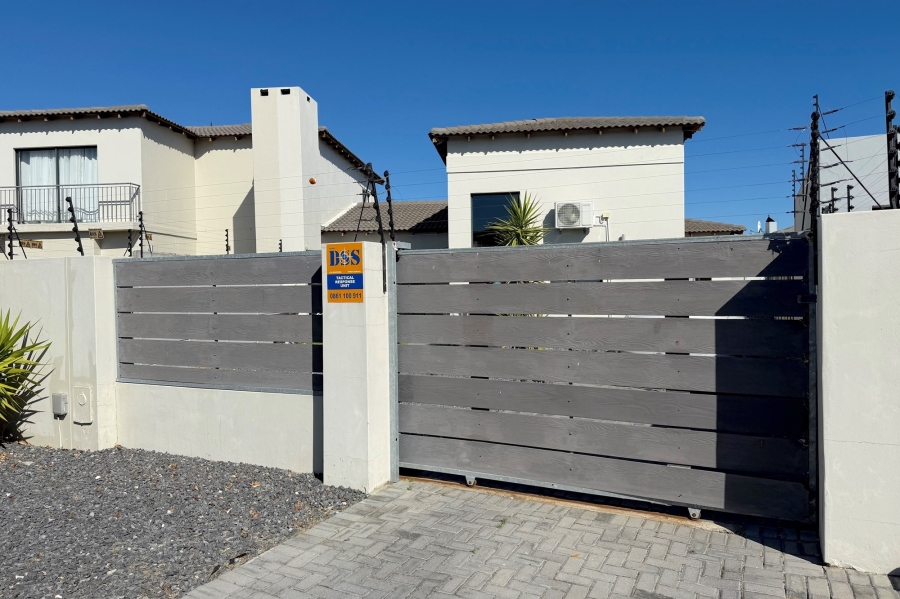 3 Bedroom Property for Sale in Parklands North Western Cape